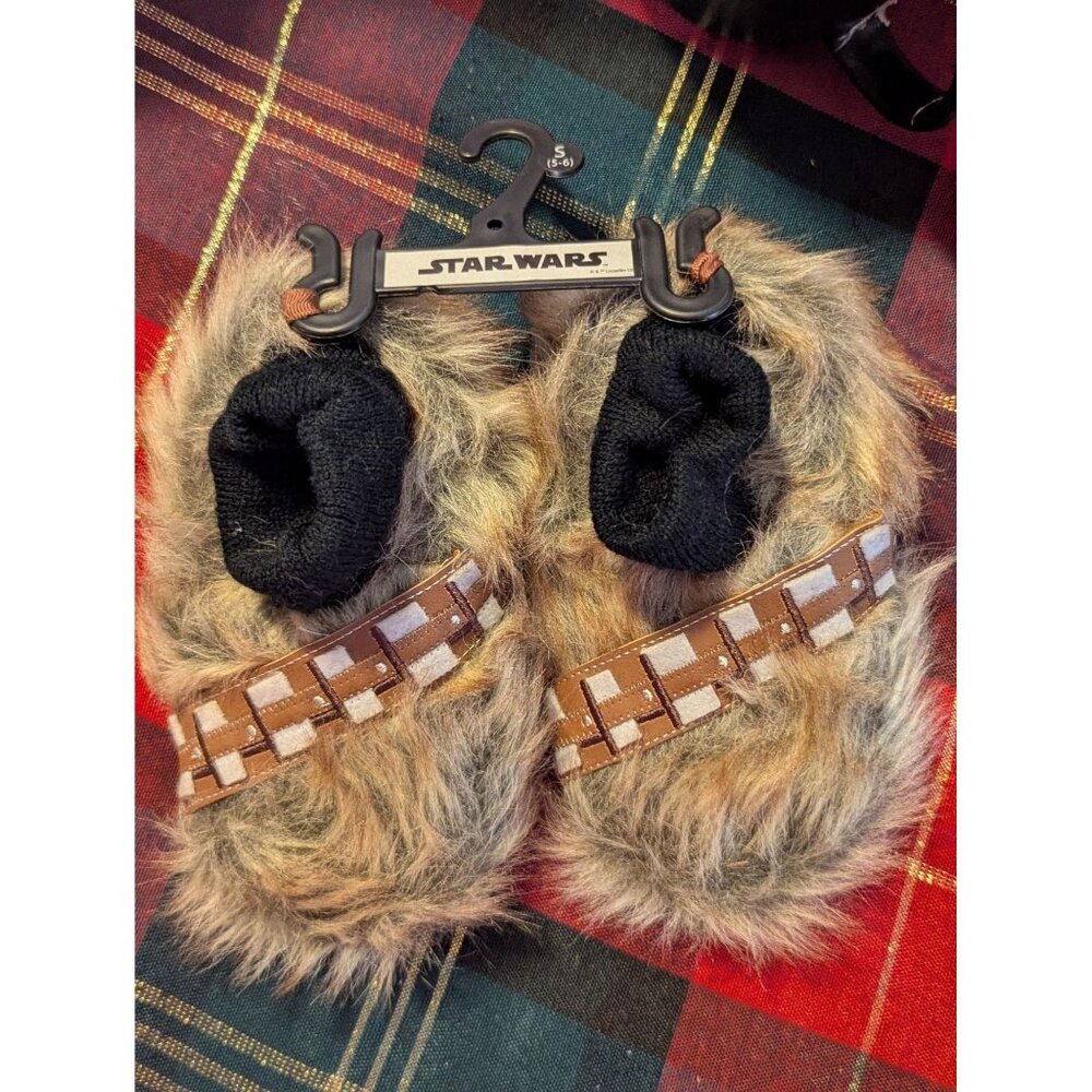 Star Wars Chewbacca Fuzzy Slippers S 5-6 Faux Fur & Knit Lined Non-Slip Sole